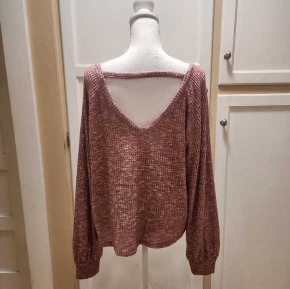 So Women's Open Back Long-sleeved Sweater NWT - Picture 8 of 10